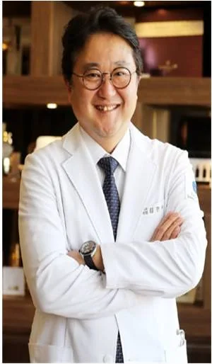 [매일경제]"직접 환자 만나며 줄기세포 치료 신뢰 높이겠다"