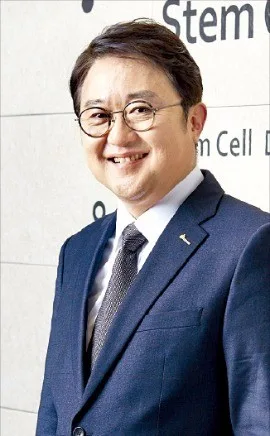[한국경제] 줄기세포 클리닉 열고 '메스' 잡은 김현수 파미셀 대표