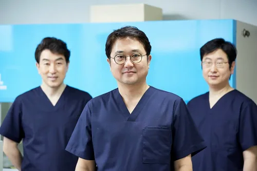 [세계일보] 김현수줄기세포클리닉 개원, 환자별 맙춤형 치료시대 열려